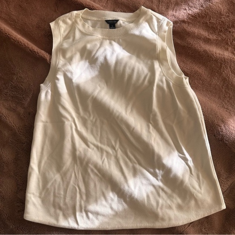 Ann Taylor White Sleeveless Tank Top Size Small